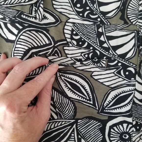 Ann Taylor LOFT Riviera Linen Blend Tea Green Tropical Print Shorts Size 6 - Picture 10 of 12